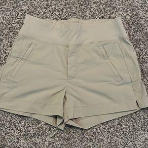 Athleta Trekkie North Short